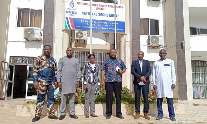 Visite de la Commission burkinabè des droits humains à l’Institution sœur de la Gambie