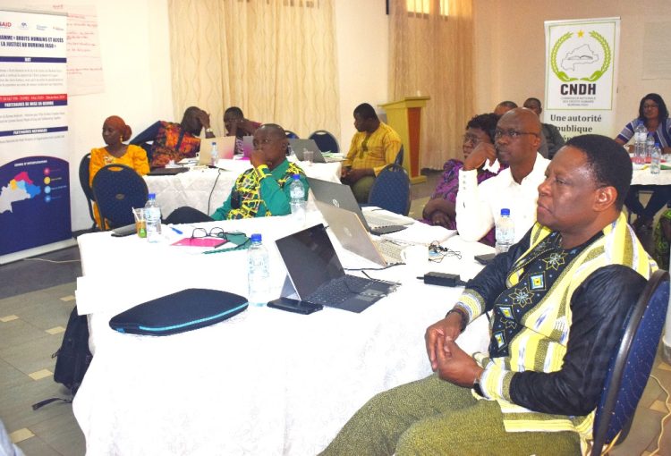 CNDH : Formation des membres et validation de sa politique de suivi évaluation des projets